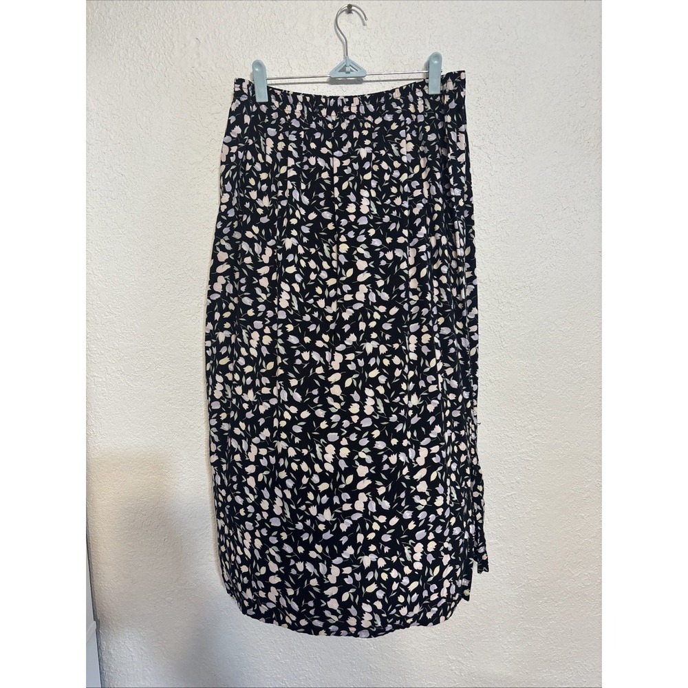 Sag Harbor Skirt‎ Size M Multi Color Excellent Condition